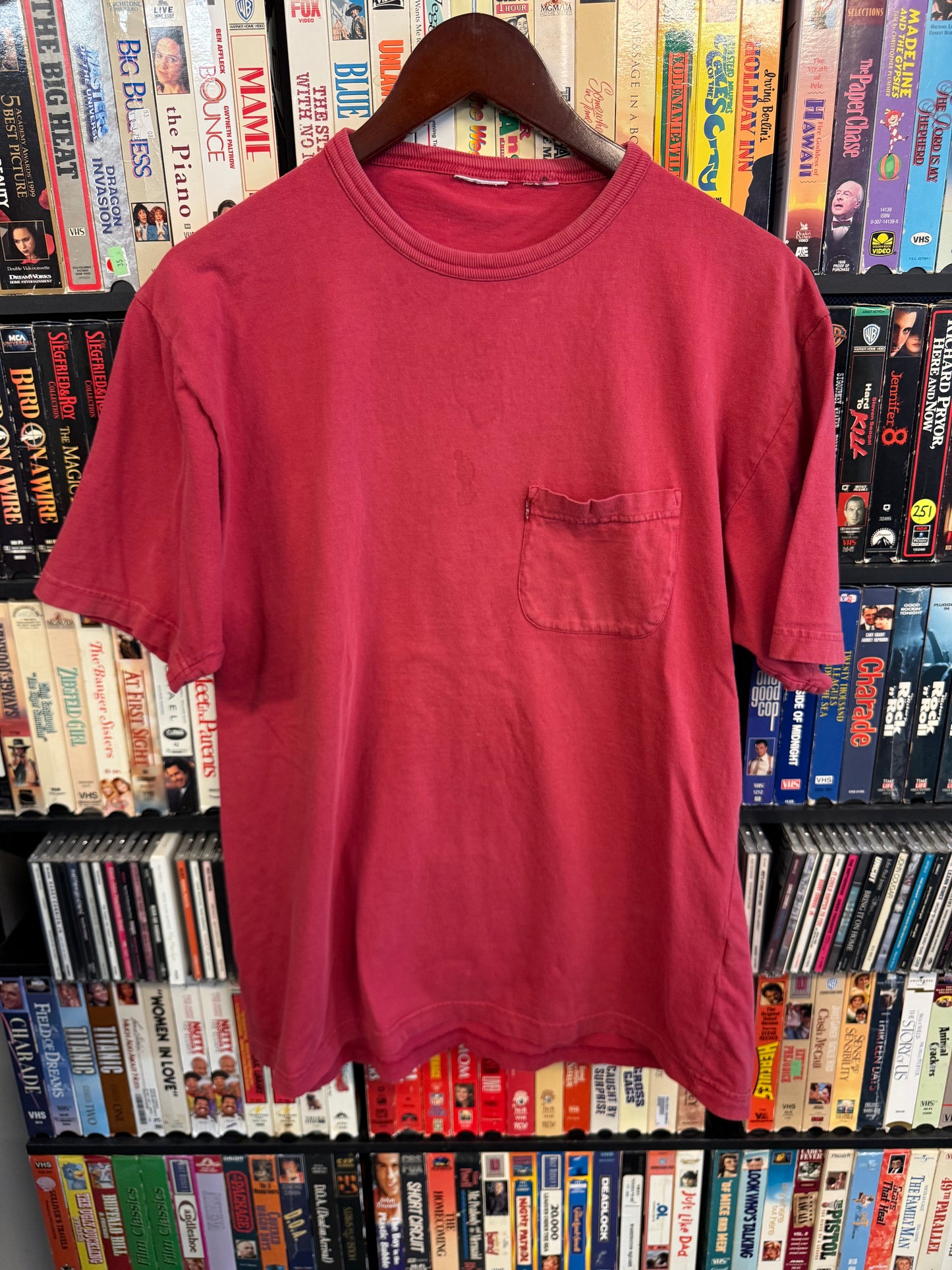 Levi's Blank Red Pocket Tee