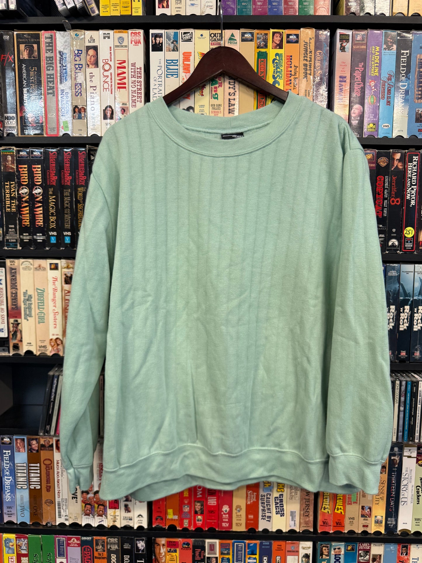 VTG Casual News Sage Sweatshirt