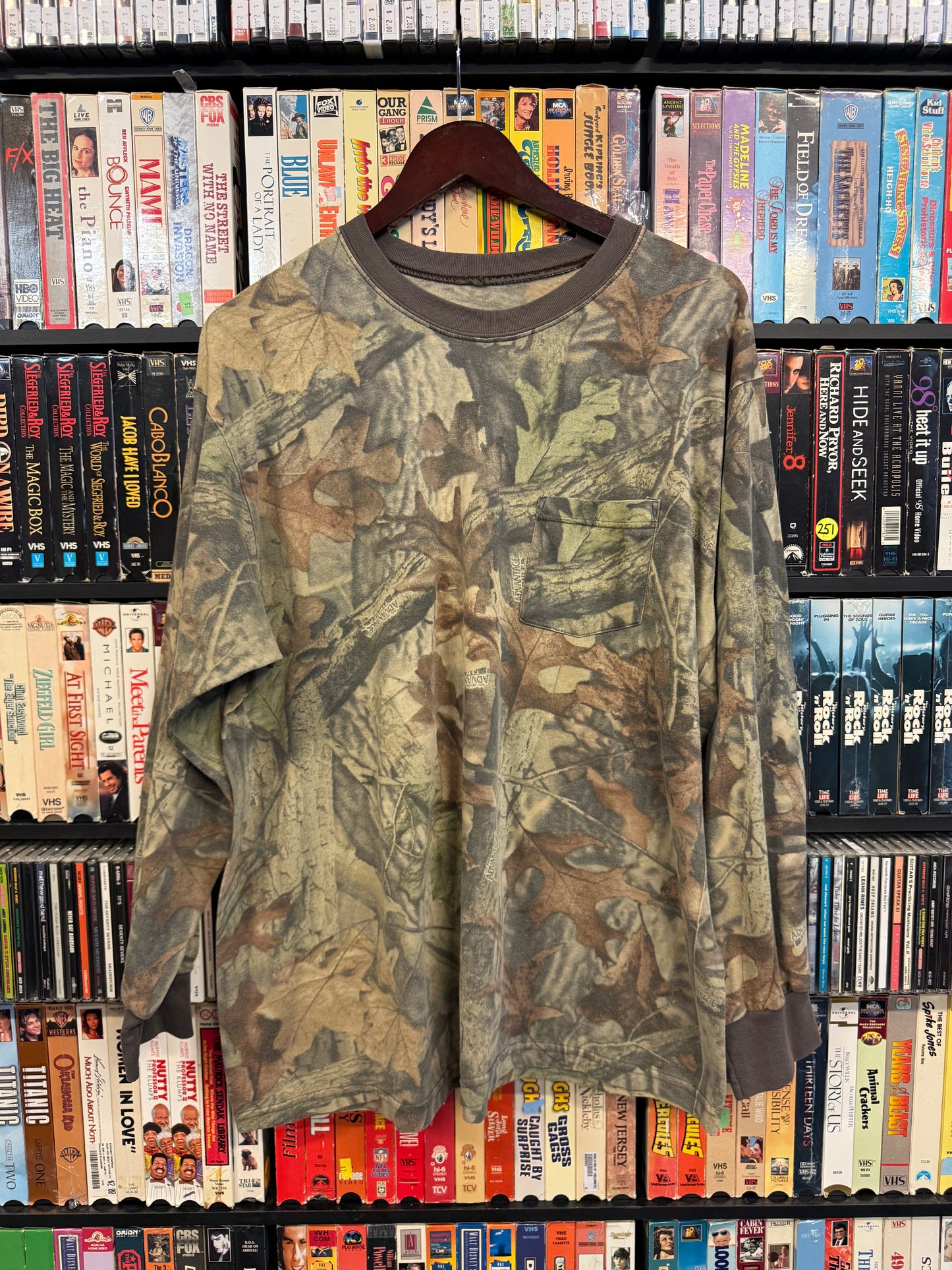VTG RealTree Camo LS Pocket Tee