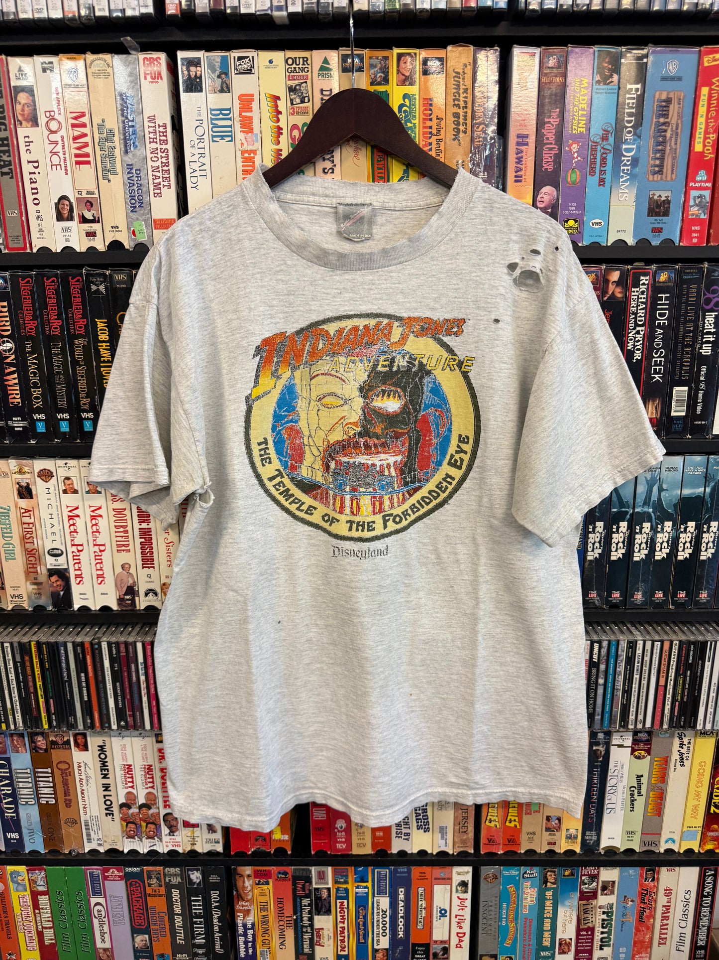 VTG Disneyland Indiana Jones Temple Of The Forbidden Eye Tee