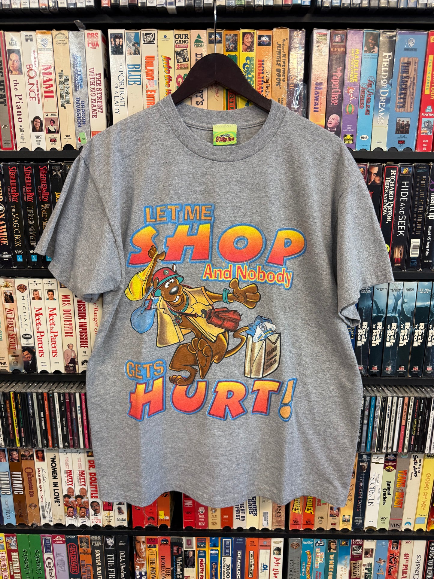 2000 Scooby-Doo "Shop" Tee