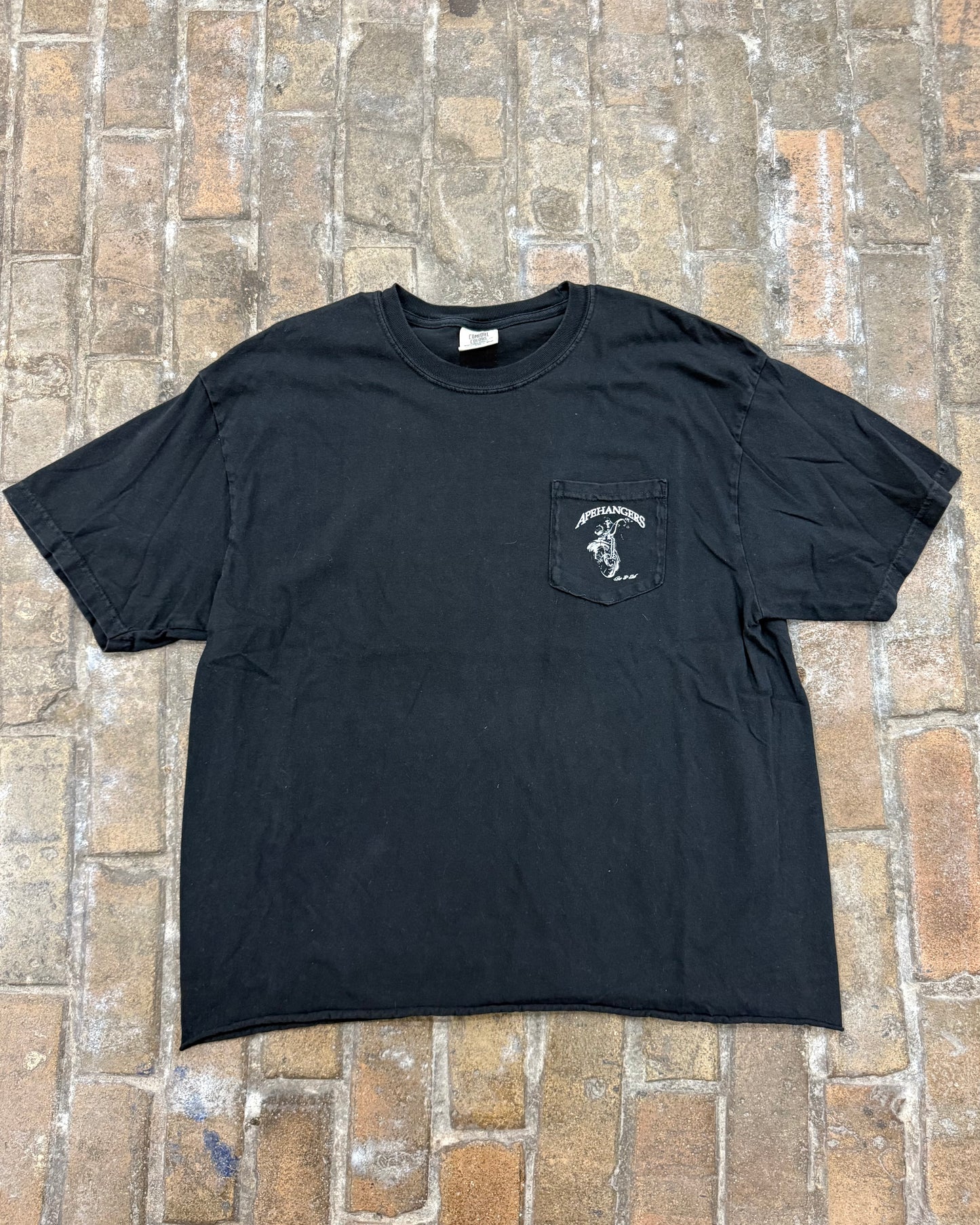 Modern Apehangers Bar & Grill Cropped Pocket Tee