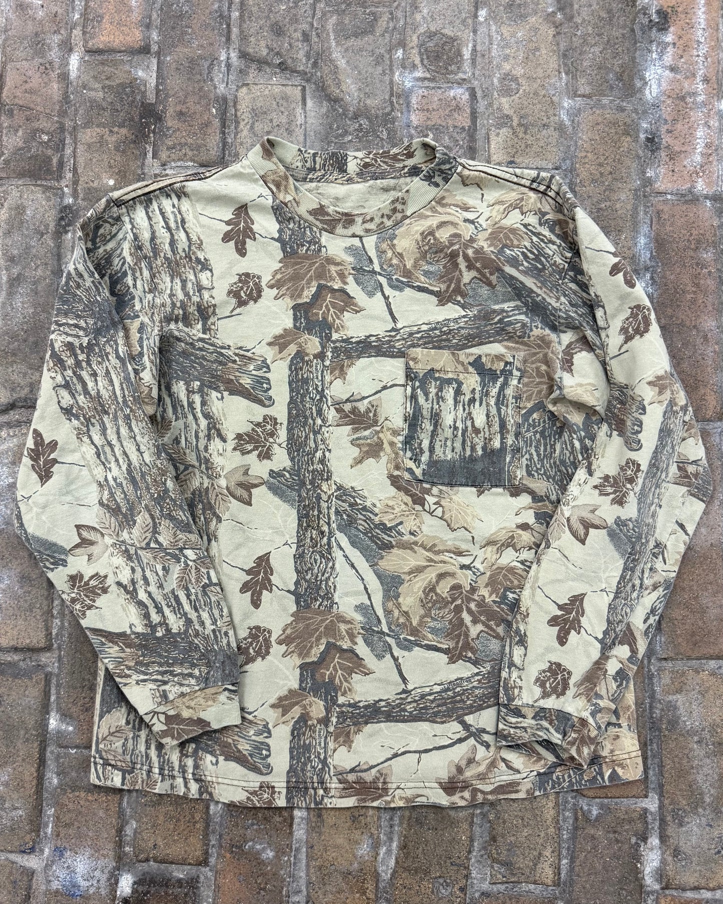 VTG Realtree Camo LS Pocket Tee