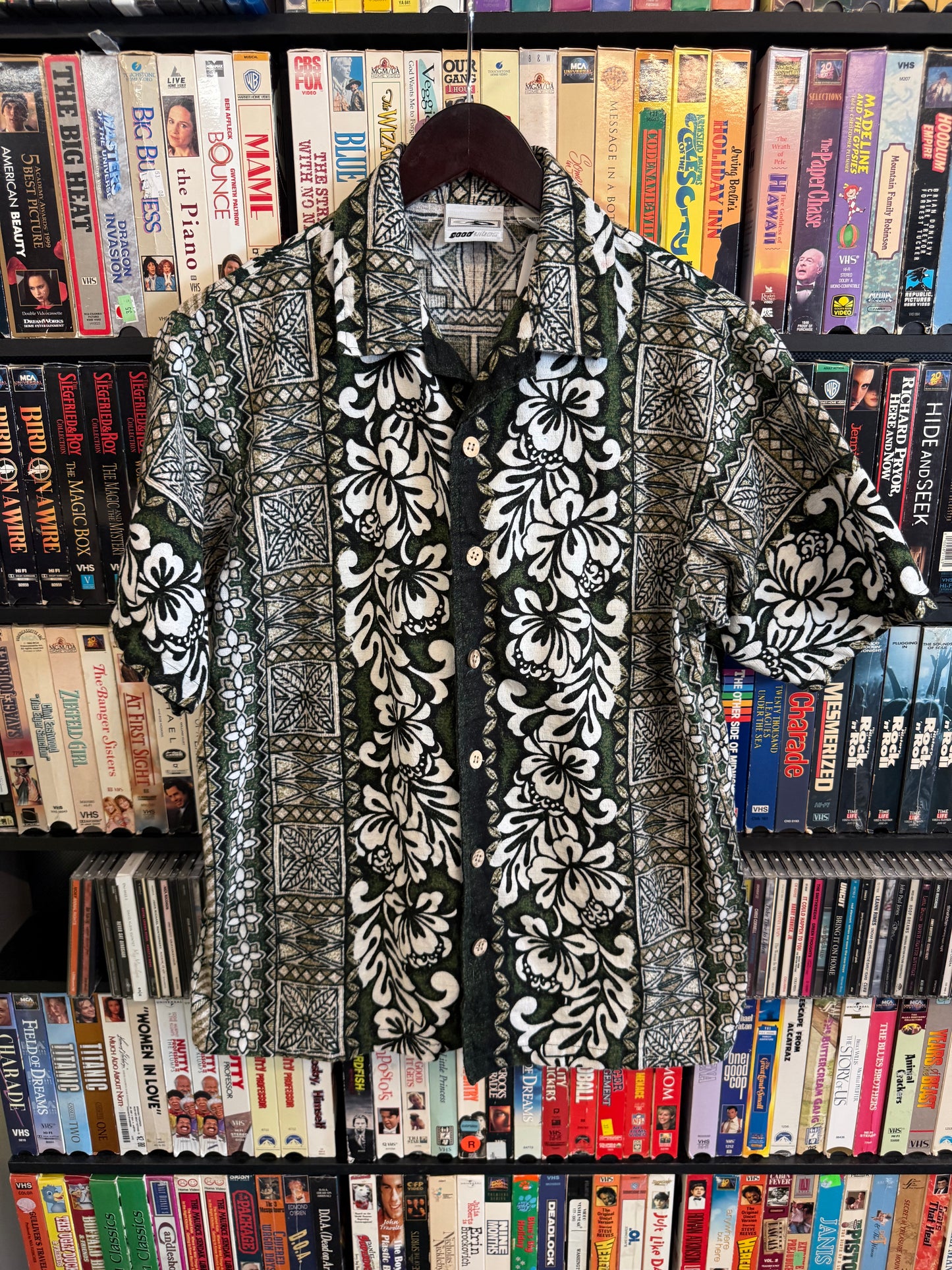 VTG Good Vibes Tropical SS Button Up Shirt
